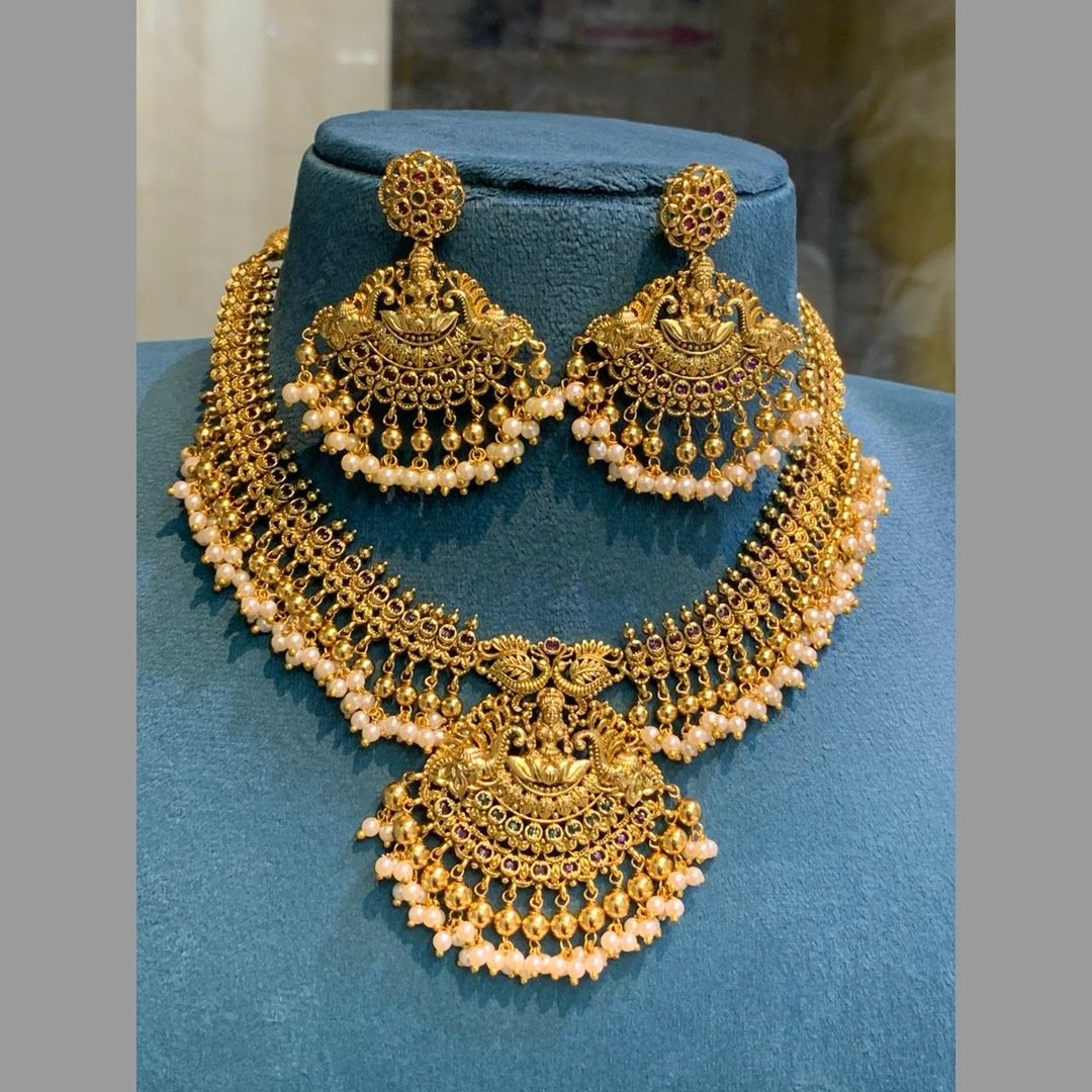 ANTIQUE NECKLACE SET