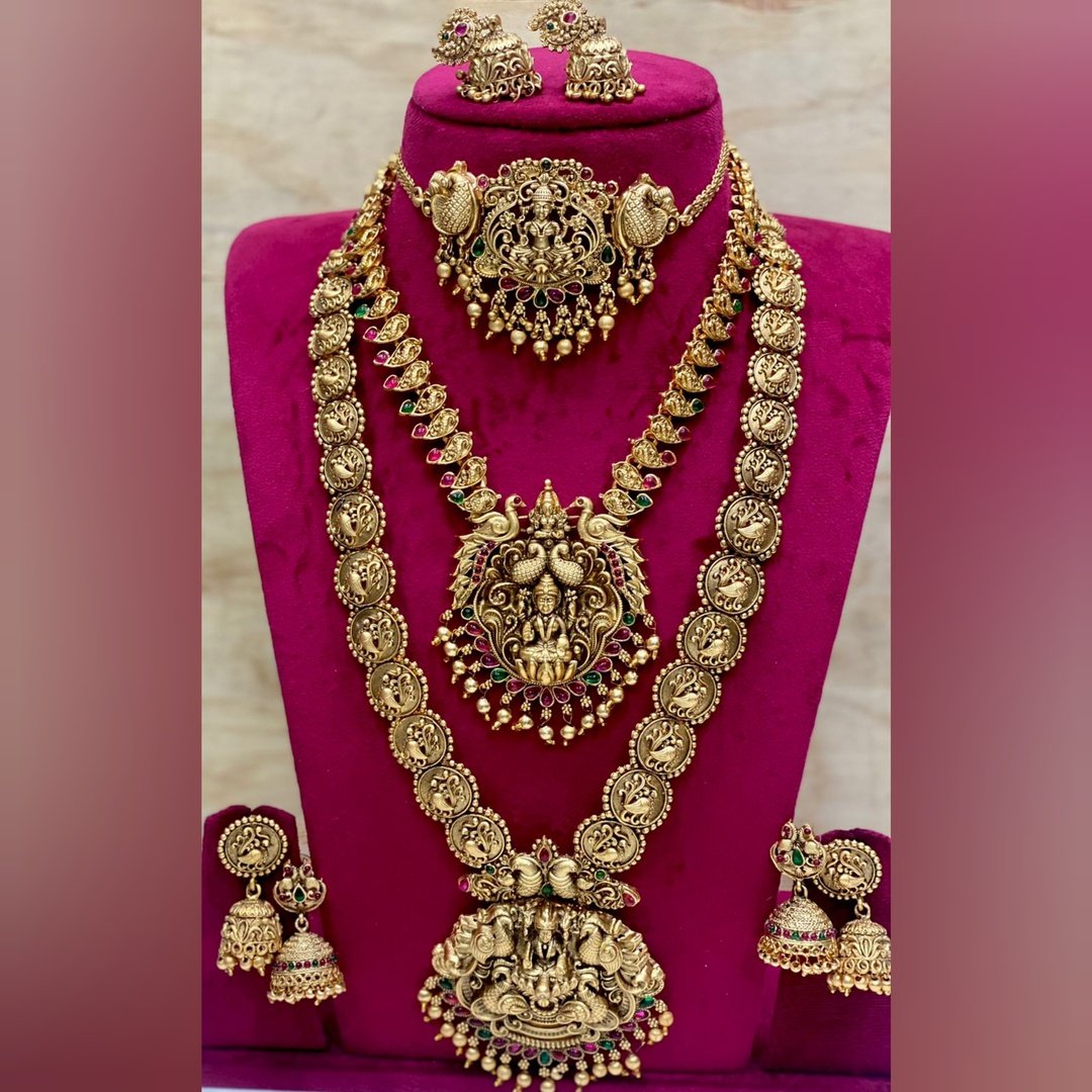 Choker and combo jewellery (2) Stunning Choker and Combo Set
