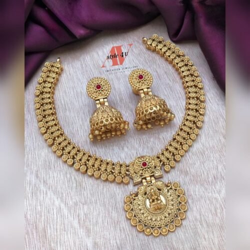 Matte gold necklace set