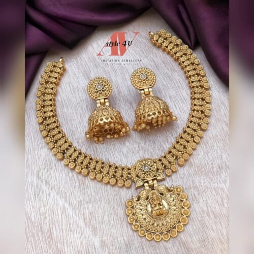 Matte gold necklace set