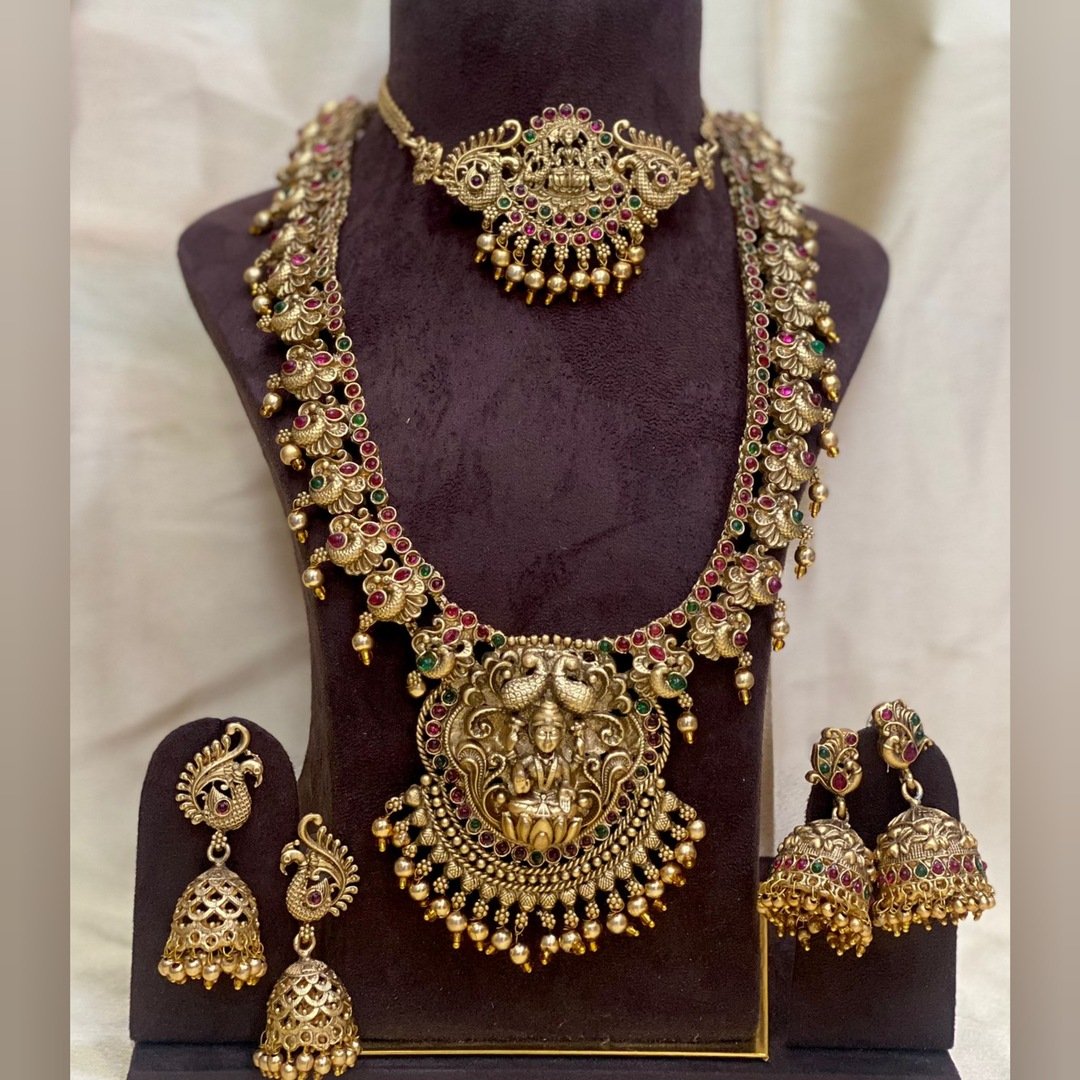 Elegant Matte Haram Set with Choker
