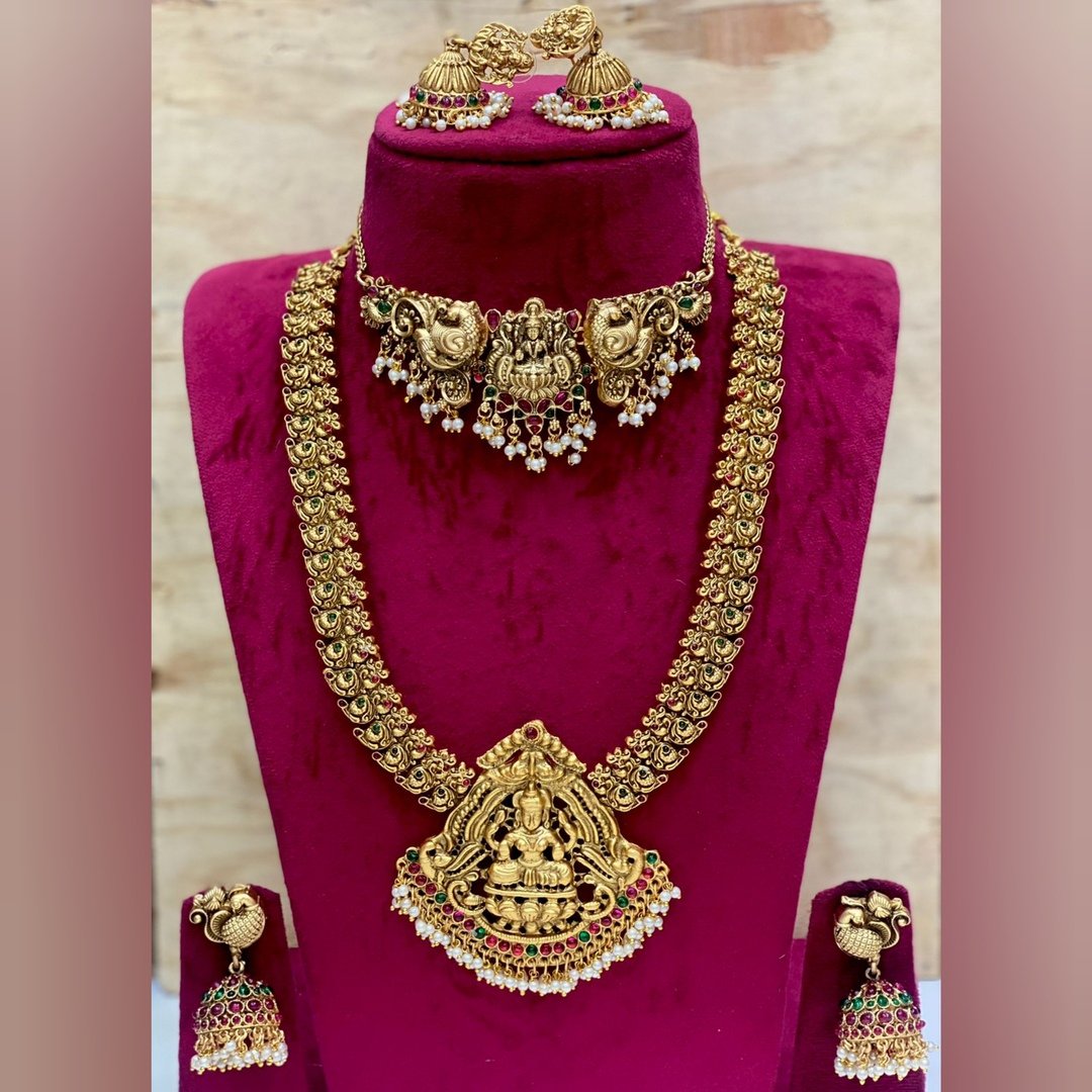 Elegant Matte Haram Set with Choker