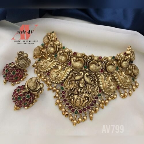 Exquisite Matte Finish Lakshmi Choker Set