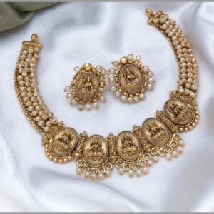 Pearls Necklace Set