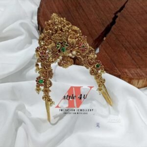 Elegant Nakshi Vanki Jewellery