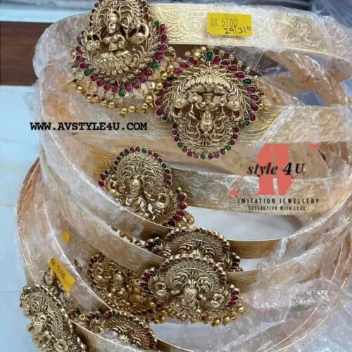 Plain Gold Hip Belt with Big Lakshmi Dollar