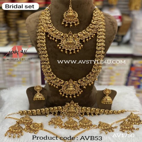 Matte Finish Gold Lakshmi Bridal Set