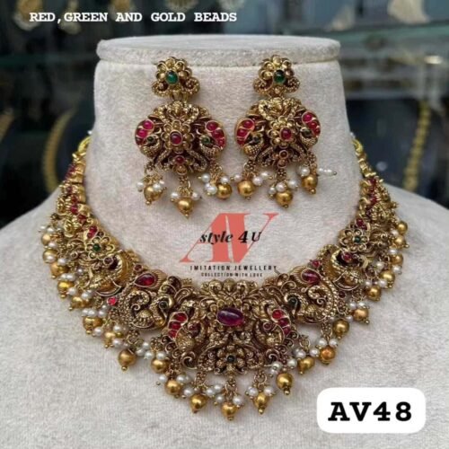 Elegant Non-Idol Necklace Set